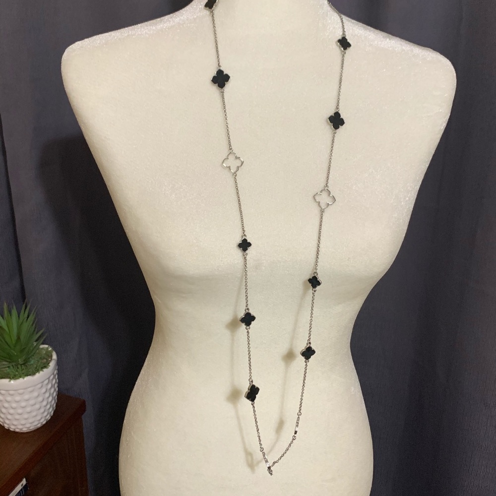 Long clover necklaces